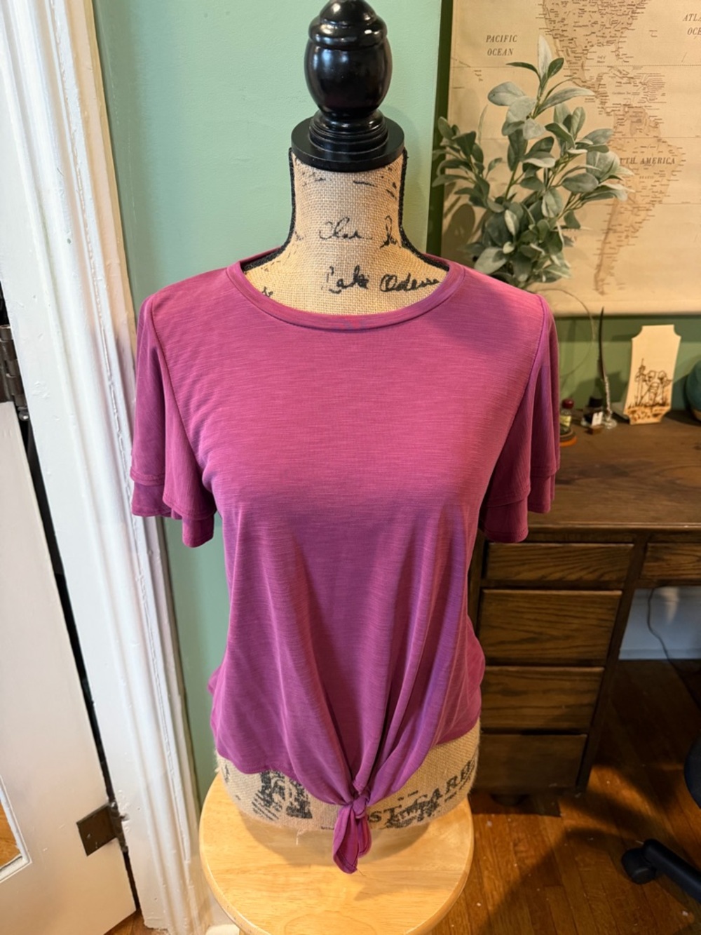 Green Envelope Plum Knot-Front Flutter Sleeve Top